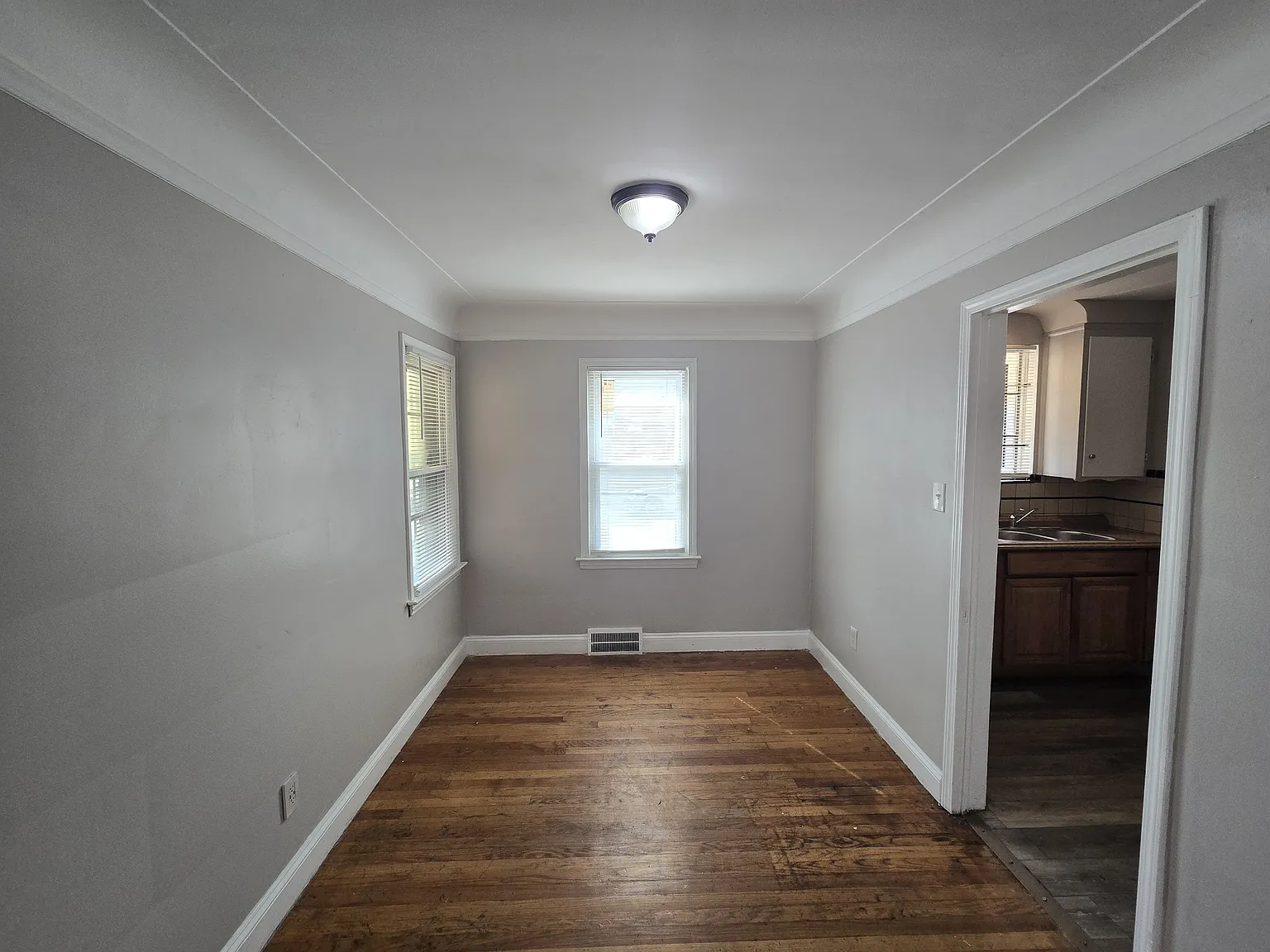 15401 Eastwood Street (21019601.) - 1 — Photo 4