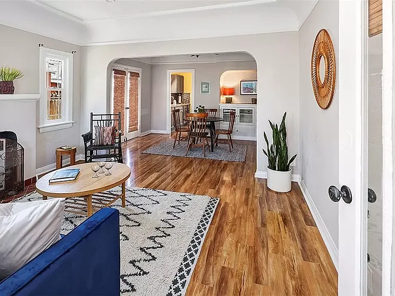 146 E Platt St — Photo 3