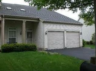 737 Crossland Dr, Grayslake, IL 60030