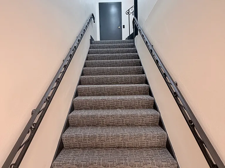 444 N State St #2G — Photo 27