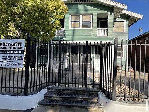 1st image of 2648 S La Salle Ave #2654