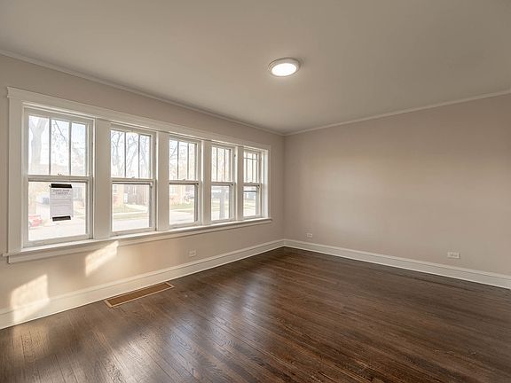 2nd image of 1832 S 10th Ave