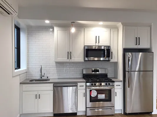 Rented by Irene Mihalios, LREB | media 14