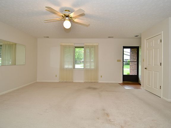 4th image of 795 Staton Place West Dr