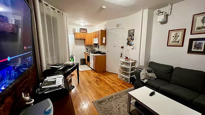 Rented by HOLTON REAL ESTATE INC. | media 8