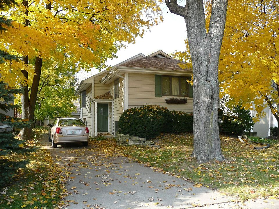 1st image of 878 Oakwood Ave