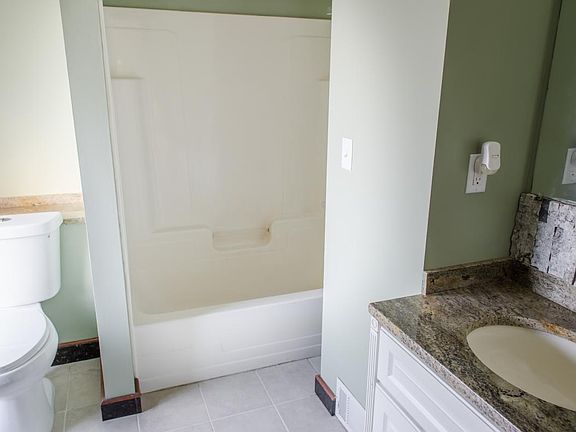 3rd image of 2824 Harriet Ave S #2