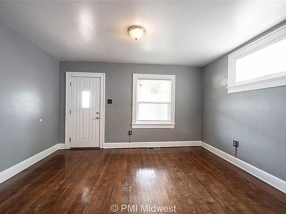 5th image of 46 S Ewing St