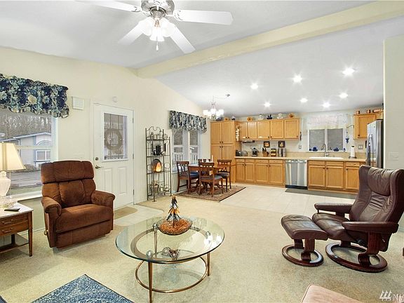 3rd image of 6520 239th Ave E #17