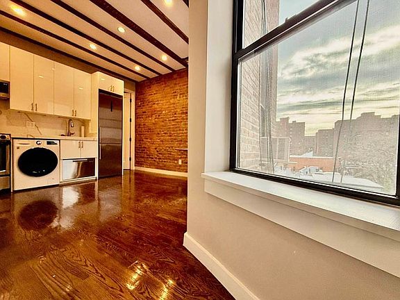 3rd image of 332 E 19th St #22