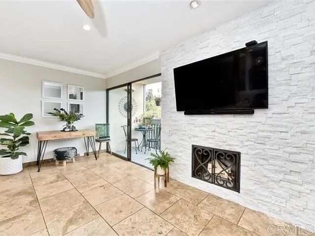 2388 Altisma Way #L-11 — Photo 9