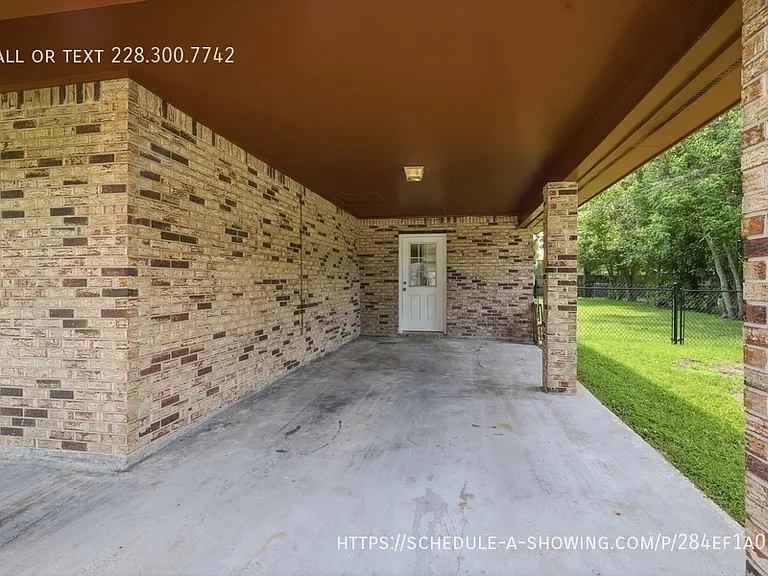 815 Amar St — Photo 11