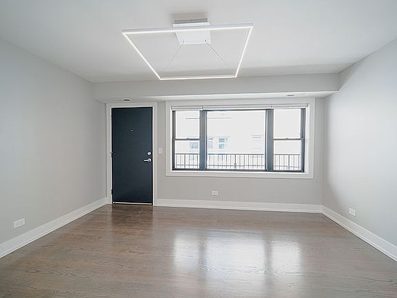 5th image of 4424 N Ashland Ave #202