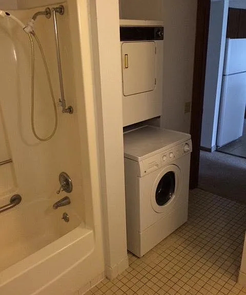 Bathroom/laundry