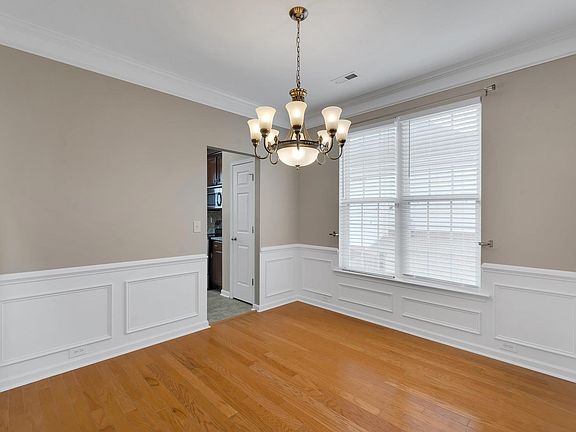 3rd image of 417 Plamondon Dr