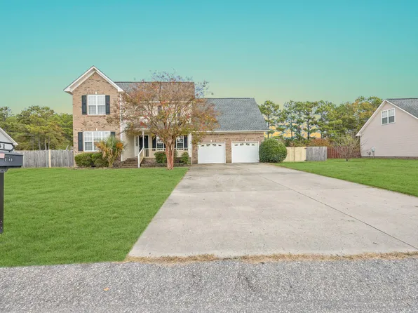 151 Sweet William Way, Raeford, NC 28376