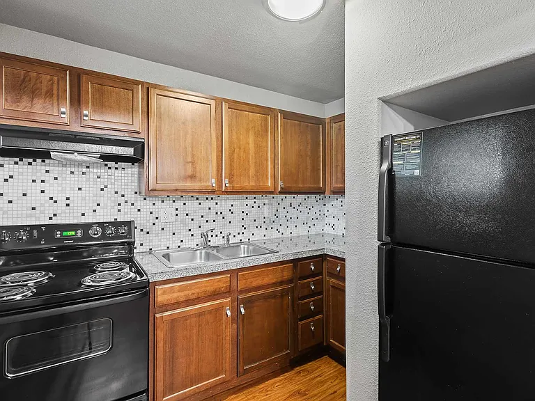 Rocket Apartments — Photo 25