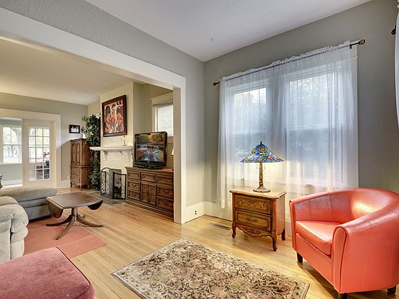 5th image of 1044 Marshall Ave