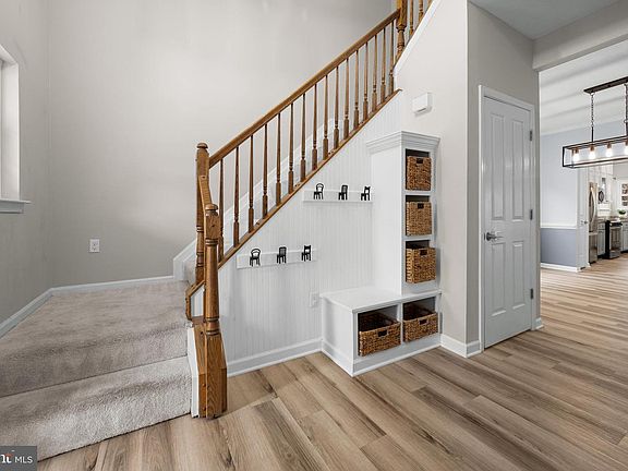 3rd image of 2444 Hightee Ct