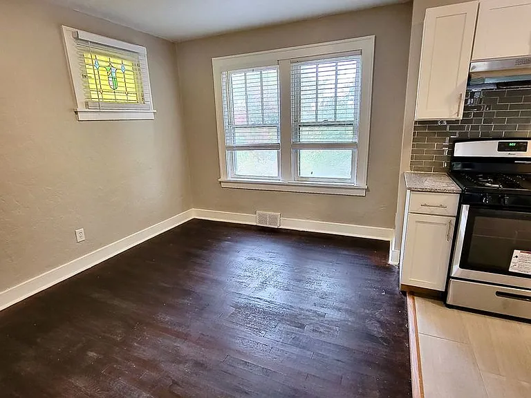 2048 Pioneer Ave — Photo 4