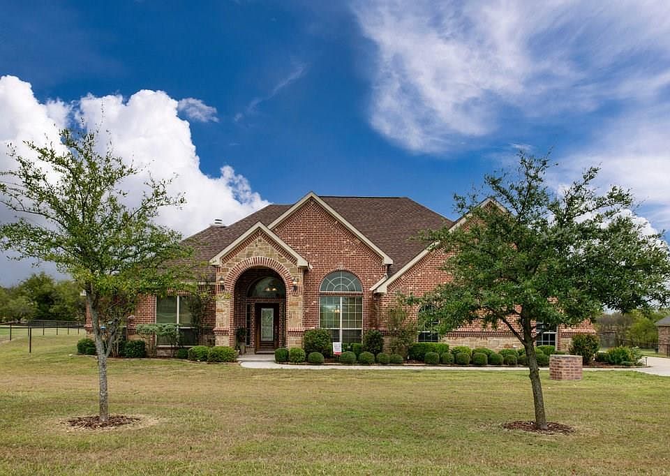 1st image of 127 Rockhouse Dr