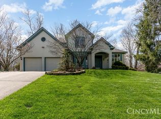 6632 Ridgeview Ct, Loveland, OH 45140