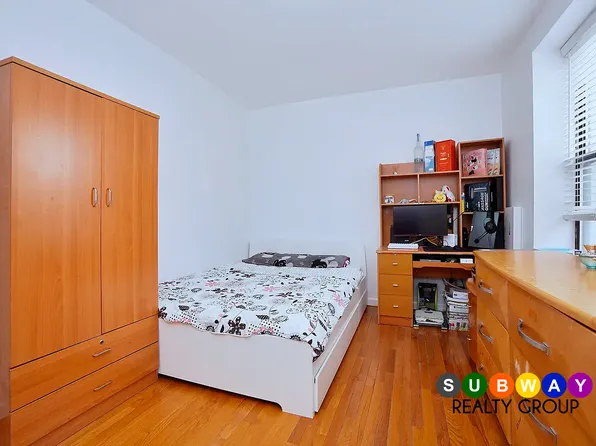 542 Dahill Road image 7 of 10