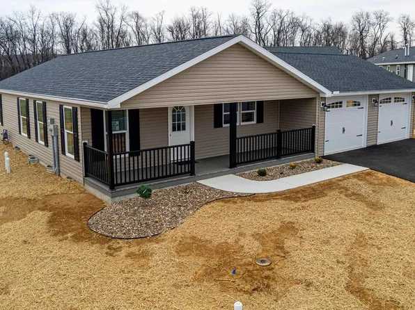 26 Burke Dr, Shippensburg, PA 17257