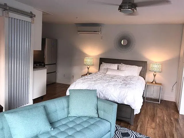 Studio, 400 sqft, $2,495 — Photo 4