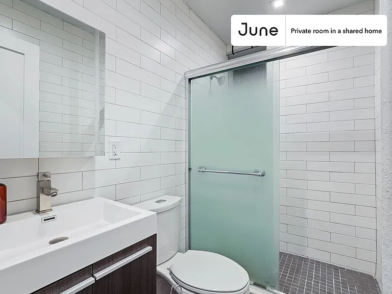 301 Saint Nicholas Ave #D — Photo 12