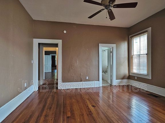 4th image of 1309 N Market St APT 1