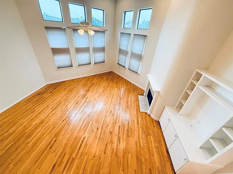 9813 Cynthia Ann Ct — Photo 30