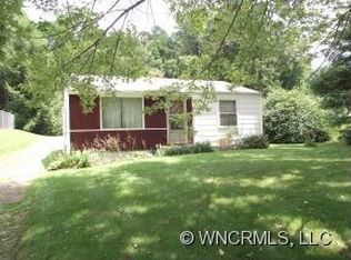 4 Dry Ferry Rd, Asheville, NC 28806