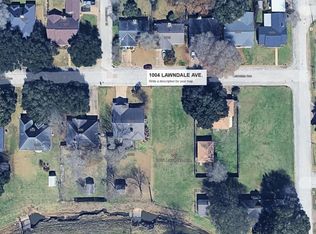 1004 Lawndale Ave, Brenham, TX 77833