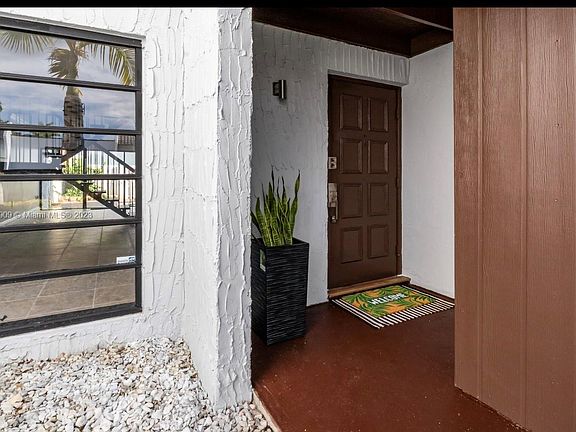 3rd image of 6504 Kendale Lakes Dr APT 403