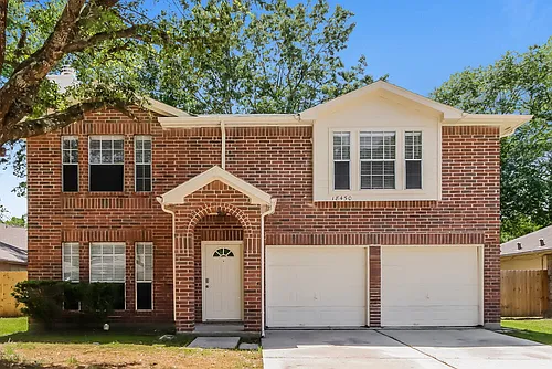18450 Hollow Oaks Cir Photo 1