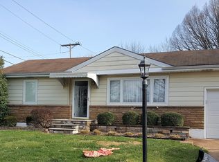 7708 General Sheridan Ln, Saint Louis, MO 63123