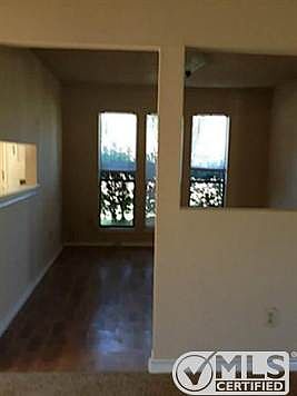 5th image of 860 Harvest Glen Dr