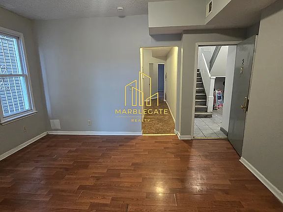 5th image of 457 Hawthorne Ave #22