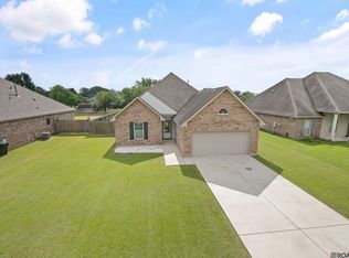 16252 Wishing Stone Dr, Prairieville, LA 70769