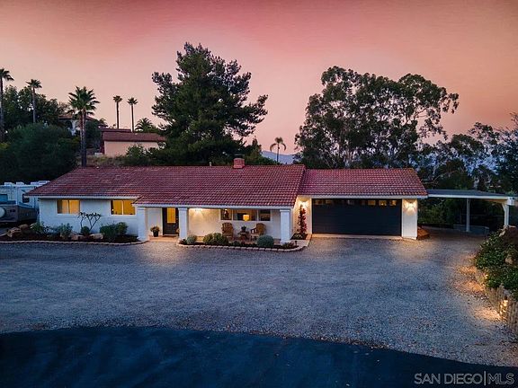 2nd image of 2650 Sunset Hls