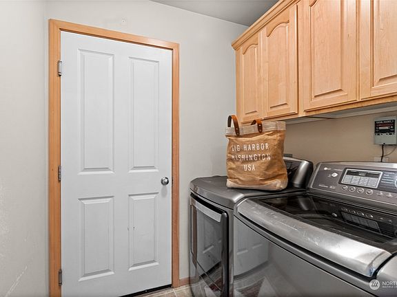 5th image of 4208 19th Avenue NW