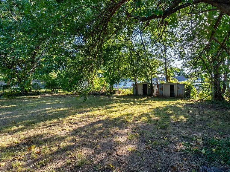 1618 S Ash Pl — Photo 35