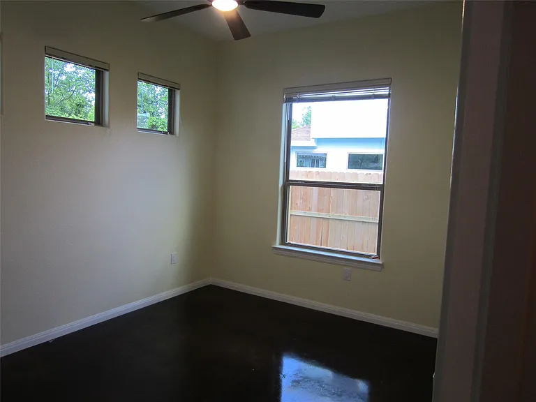 5305 Duval St #A — Photo 26