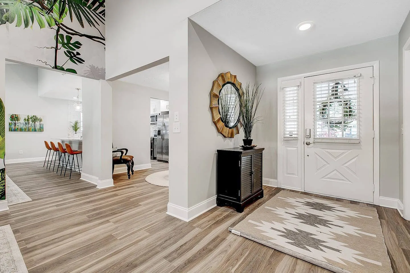 3 bed, $7,080 — Photo 2