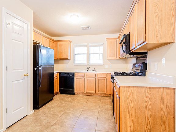 5th image of 420 N Cascades Ave APT 1