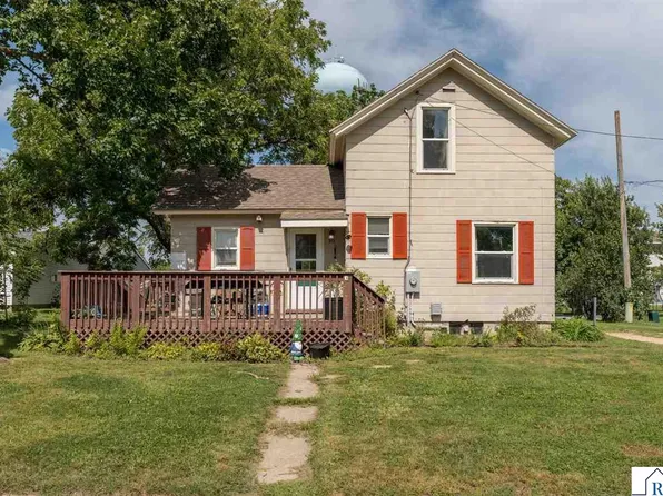 211 W Blue Earth St, Lake Crystal, MN 56055