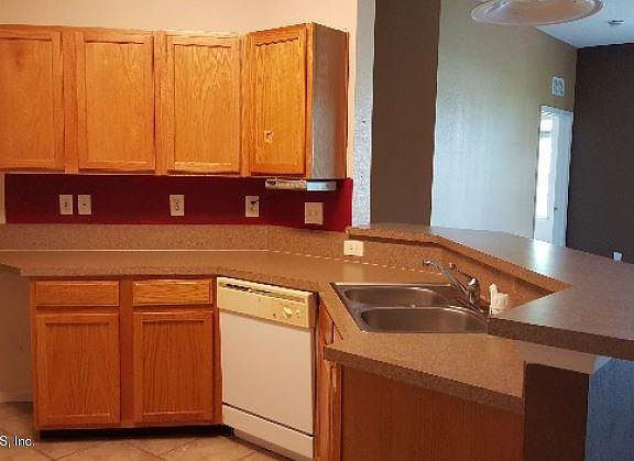 3rd image of 785 OAKLEAF PLANTATION Parkway #1821