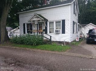 1610 N 11th St, Niles, MI 49120
