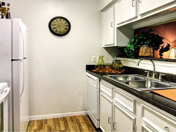 5th image of 6403 Del Monte Dr APT 117